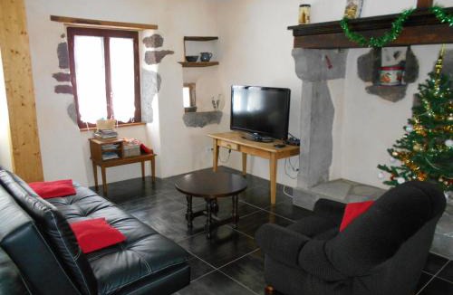 Tauves House | La petite maison