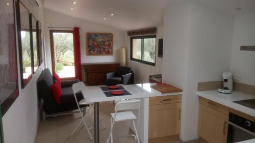 Cotignac Bed & Breakfast | La Radassière