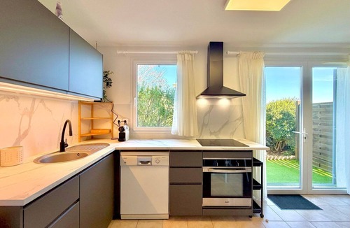 Calvisson Apartment | La salamandre bleue, 4 pers pool in Calvisson