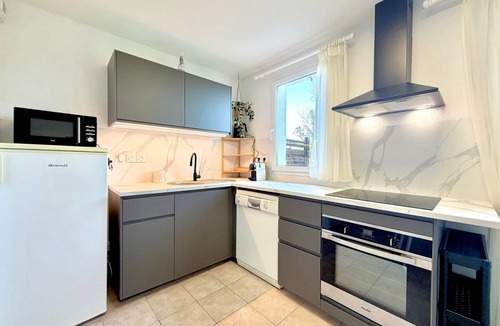 Calvisson Apartment | La salamandre bleue, 4 pers pool in Calvisson