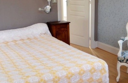 Saint-Martin-Valmeroux Hotel | La Source du Mont