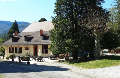 Saint-Pierre-d'Argencon Bed & Breakfast | La Source