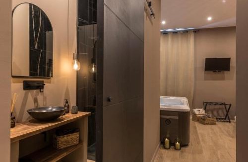 Saint-Lambert Apartment | La suite jacuzzi