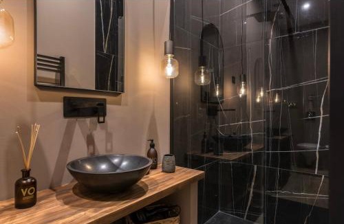 Saint-Lambert Apartment | La suite jacuzzi