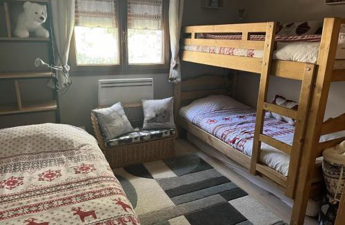 LʼArgentiere-la-Bessee Bed & Breakfast | La Taniere