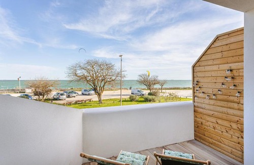 Rivedoux-Plage Apartment | La Terrasse, Rivedoux Beach House
