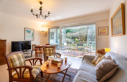La Trinite-sur-Mer Apartment | La Trinité/Mer, 4-room apartment -90m²-Port view