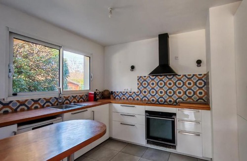 Neoules Villa | La Varangue
