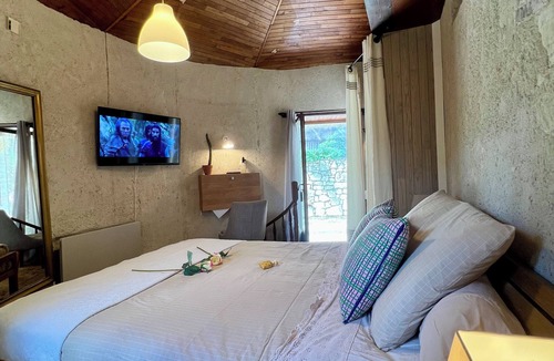 Auch House | Lacoume Saint Jacques
