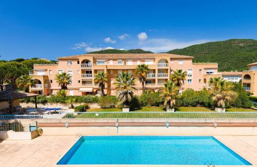 Cavalaire-sur-Mer Apartment | Lagrange Vacances Villa Barbara