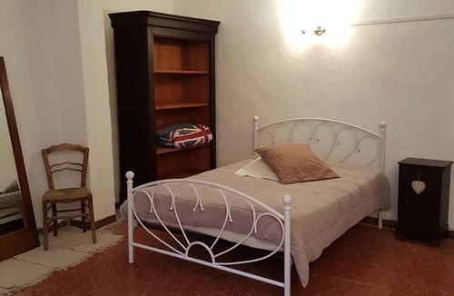 Bauduen Apartment | Lakefront apartment