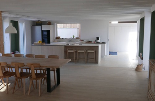 Baden House | Large architect-designed house 200m from beach and water sports center