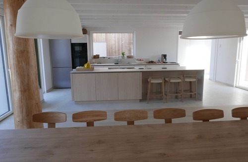 Baden House | Large architect-designed house 200m from beach and water sports center