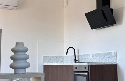 Castres Apartment | Large bright, designer et air-conditioned 1 bedroom apartment Castres