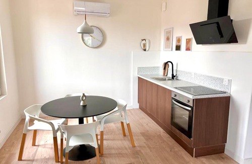 Castres Apartment | Large bright, designer et air-conditioned 1 bedroom apartment Castres
