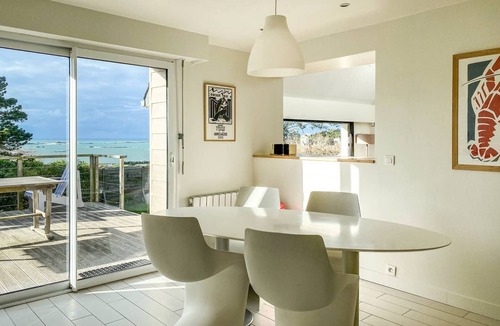Trebeurden House | Large bright house with Wifi and sea view 1.1km from the beach in TREBEURDEN