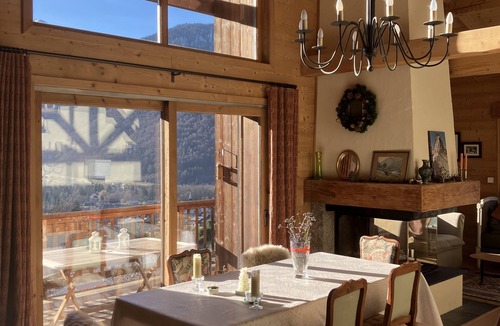 Servoz Ski Chalet | Large, comfortable apartment in a chalet near Chamonix