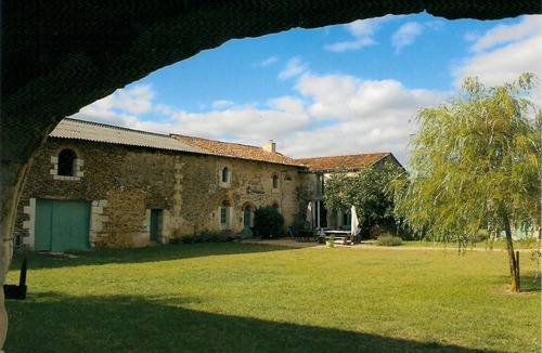 Cheneche House | Large gite - pool - quiet. weekly WE rental - near FUTUROSCOPE