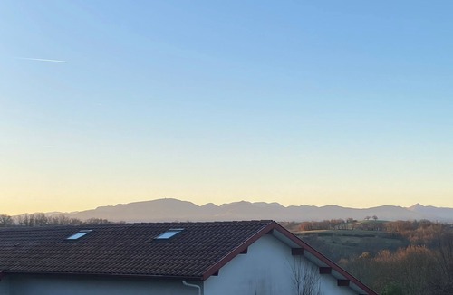 Saint-Pierre-d'Irube Villa | Large house - swimming pool - garden - panoramic view