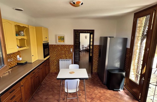 Caumont-sur-Durance House | Large house in Provence, terrace and fireplace
