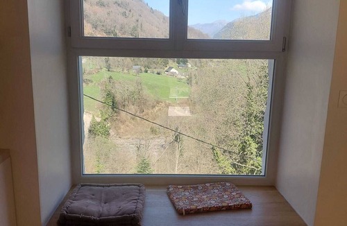 Urdos House | Large mountain house for 12, comfort, peace & nature