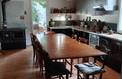 Saint-Pierre-d'Amilly Villa | Large, single-story, air-conditioned house with 5 bedrooms near the Marais Poitevin