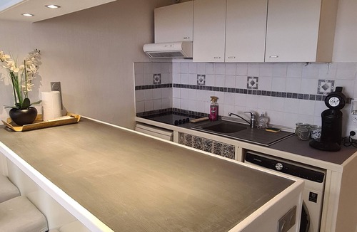 Liberation Apartment | Large Studio very well located! 100m tramway, 5 minutes downtown, 10min beach!