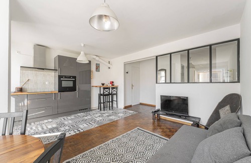 3rd Arrondissement Apartment | Large T4 refurbished - 3 bedrooms - Plein Centre