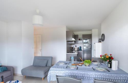 Sables-d'Or-les-Pins Apartment | Le Backspin - Appt 6p accès piscine, spa, sauna