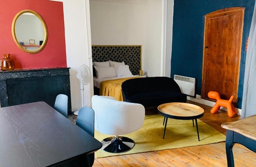 Secteur 2 Apartment | Le BARNAVE