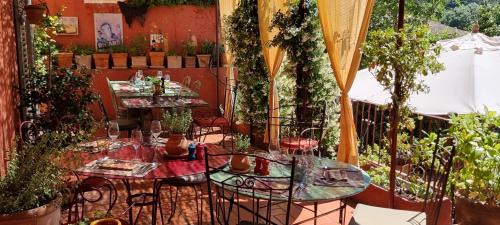 Flassans-sur-Issole Bed & Breakfast | Le Belvédère - Chambres d'hôtes de charme et Restaurant