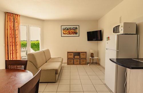 Chateauneuf-sur-Isere House | Le Bord du Lac