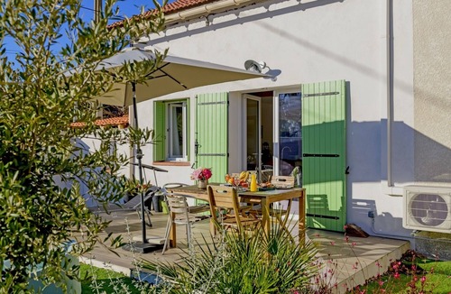 Salin-de-Giraud House | Le Cabanon de Virginie with garden and terrace