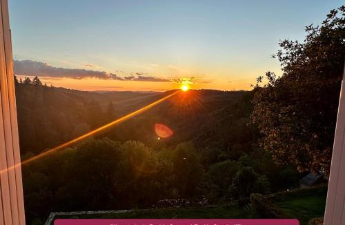 Gimel-les-Cascades Bed & Breakfast | Le Chant des Sources, Gîtes et Chambres d'hôtes avec Vue, à Gimel-les-Cascades