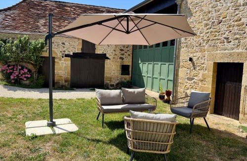 Saint-Sulpice-d'Excideuil Bed & Breakfast | Le Charme du Perigord - chambre & table d'hotes