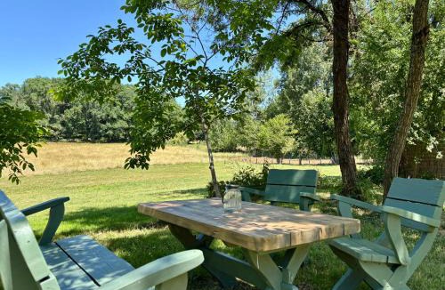 Saint-Sulpice-d'Excideuil Bed & Breakfast | Le Charme du Perigord - chambre & table d'hotes