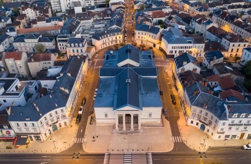 Perigueux Apartment | Le Chic & Stylé: Between the Historic Center and the Palais de Justice
