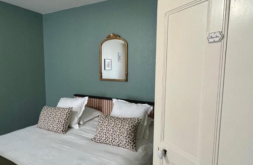Landerneau Hotel | Le Clos Du Pontic Logis et Cit'Hotel