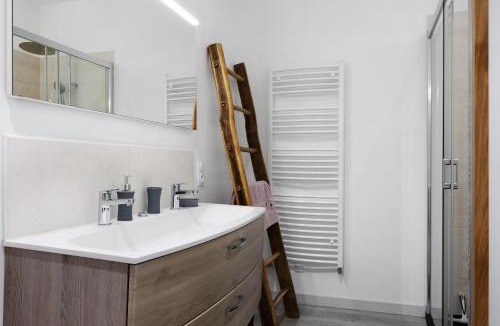 Rives de l'Yon House | Le Clos des Prés Piscine et Spa