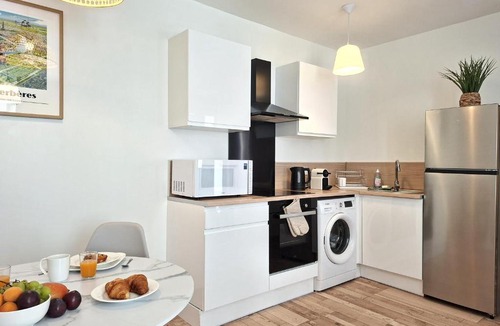 Tarbes Apartment | Le Cocon de Charme - 4pers - 2min Halle Marcadieu - 6min centre ville