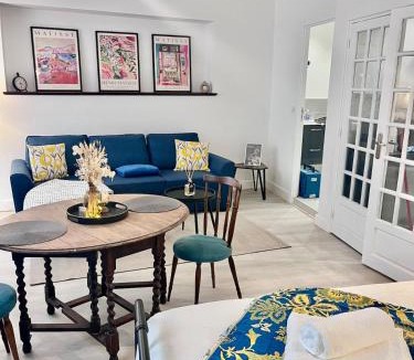 Limoux Apartment | LE COSY - Studio 4 pers - wifi - centre ville
