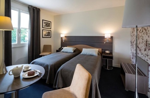 Chonas-l'Amballan Hotel | Le Cottage de Clairefontaine