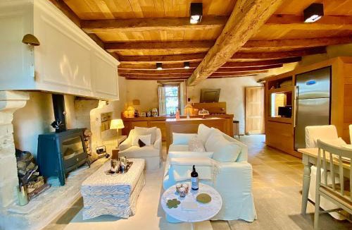 Bouhet House | Le Cottage des Compagnons - Superbe gite atypique