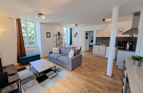 Centre-ville rive gauche Apartment | Le D'lices, Spacieux, Centre-ville, Free parking