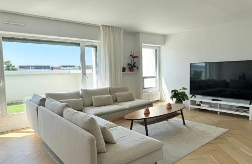 Saint-Jacques-de-la-Lande Apartment | Le Duplex Mitterrand, Centre de Saint Jacques