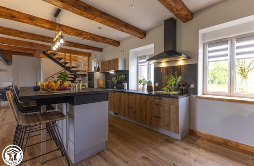 Aveze House | Le gîte de la "Dore" - AVEZE