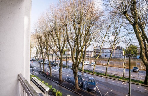 Laval Apartment | Le Gambetta - T3 Standing avec Parking, Wifi, Netflix