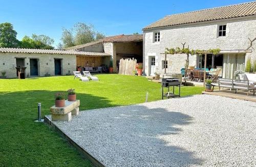 Saint-Medard-d'Aunis House | Le Grenier - Gîte de Charme La Rochelle