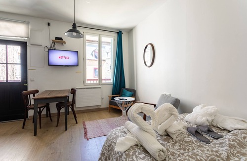 Dinan - Saint-Malo Apartment | Le jacobin 2 city center apartment