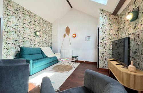 Champ-Capelet Apartment | Le Loft - Palm Strings tout confort 6personnes